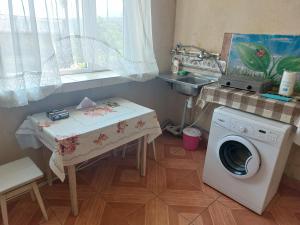 Green House In Vazisubani