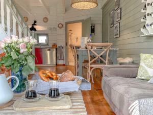traumHaff Bootsmanns Domizil Kamin, privates NORDICSPA, Boot in Rieth am See