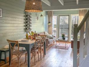 traumHaff Bootsmanns Domizil Kamin, privates NORDICSPA, Boot in Rieth am See