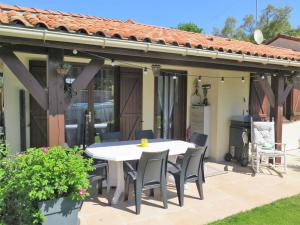 Maisons de vacances Holiday Home Les Camelias - LBE110 by Interhome : photos des chambres