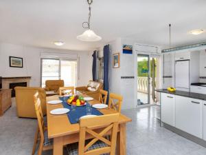 Holiday Home Villa Kikidona by Interhome