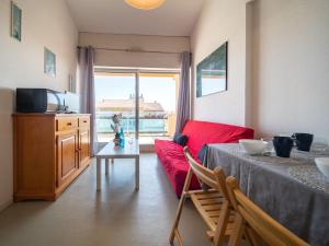 Apartment Les Flots Bleus by Interhome