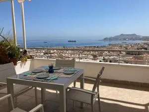 Ático con Espectaculares Vistas al Mar - Los Loberos