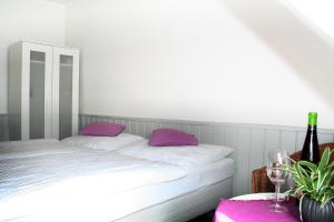 Double with Shared Bathroom room in Hotel Klenkes am Bahnhof