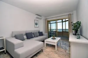 Apartamento vistas al mar y piscina - 福恩吉罗拉