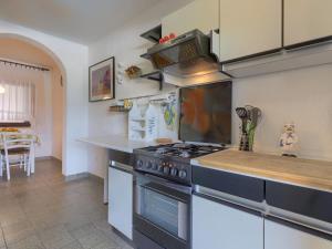 Apartment Tiziana-4 by Interhome