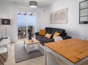 Small Oasis 2366 Sea View