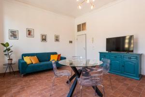 Santa Croce Palace by Mmega