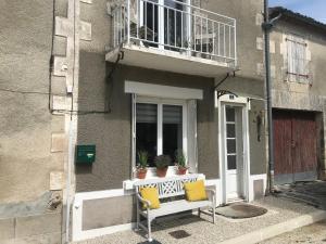 Maisons de vacances Charming 1-bed cottage Montemboeuf : photos des chambres