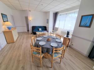 Appartements Apartment Le Petit Robinson-5 by Interhome : photos des chambres