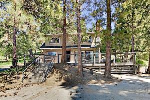 Serene Cabin - 4hvězdičkové hotely ve městě Lake Arrowhead