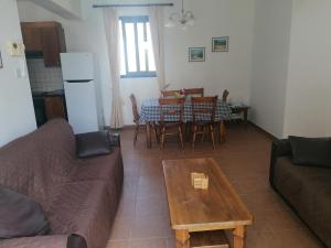 Spacious 3 bedroom villa private pool