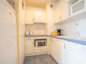 Apartment Terrasses de la Baronnie-4 by Interhome