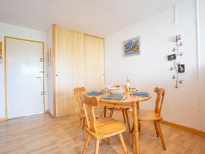 Apartment Terrasses de la Baronnie-4 by Interhome