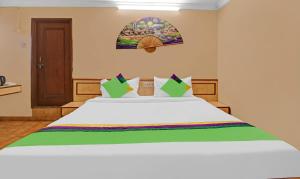 Treebo Surya Yatri Niwas