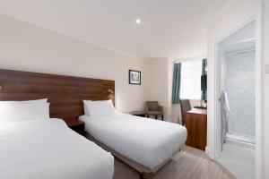 Standard Twin Room room in Best Western Carlton Hotel