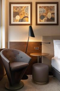 Standard Double Room - Disability Access room in Crowne Plaza Geneva an IHG Hotel