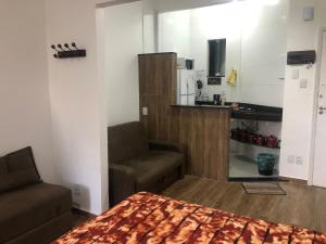 Copacabana rua tranquila e arborizada perto de tudo Posto 2