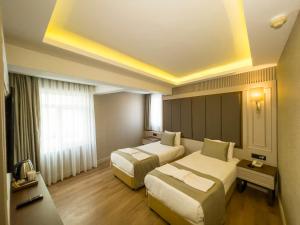 Martinenz Hotel Old City