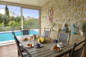 Maisons de vacances Holiday home Argeliers : photos des chambres