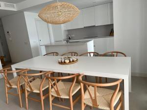 Mesas Homes luxury 4 bed apartment near the sea and port Estepona