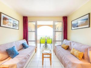 Apartment Le Village - E1 214 by Interhome