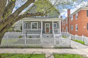 Oak Park Home with Fire Pit - 5 Mi to Garfield Park! - Broadview