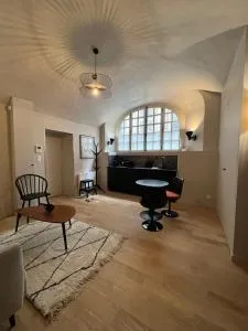 Lucas II Appartement 35 m2 Hôtel Particulier XVII ieme siècle Centre Historique Clermont-Ferrand cathédrale - 克莱蒙费朗