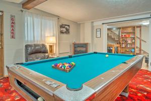 Caldwell House with Grill about 1 Mi to Downtown!