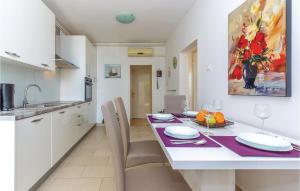 Awesome Apartment In Jadranovo With Wifi 