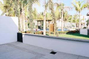 Casa con amplia terraza y vista a la alberca!