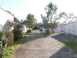 Maisons de vacances Maison Longeville-sur-Mer, 4 pieces, 6 personnes - FR-1-194-240 : photos des chambres