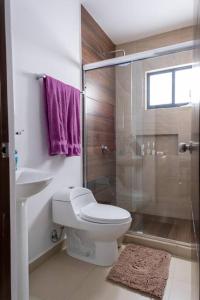 Agradable casa con terraza y vista a la alberca