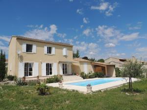 Maisons de vacances Nice holiday home in Saint Maurice sur Eygues with garden : photos des chambres