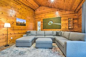 Lakefront Applegate Retreat w Private Beach!