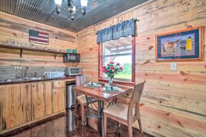 Updated Studio Cabin in Ozark with Yard and Mtn View