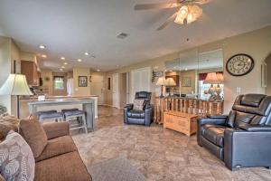5 Mi to Holiday Shows! Resort Condo in Branson