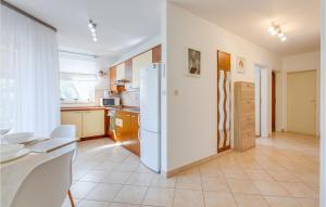 Awesome Apartment In Vantacici With 2 Bedrooms And Wifi