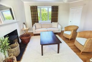 South Lodge, Glenfintaig