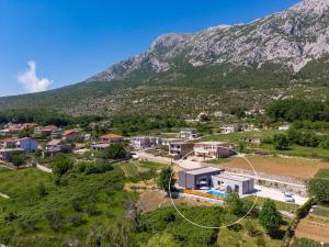 Villa Mir with private pool, 3 bedrooms, 7km from sandy beach