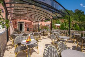 Hotels Les Bastides Saint Paul : photos des chambres