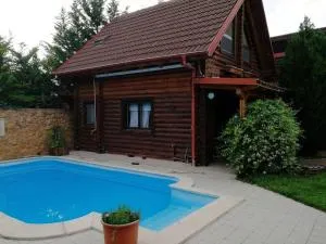 Ξύλινο σπίτι στη Βεροια - 纳乌萨玛西亚斯