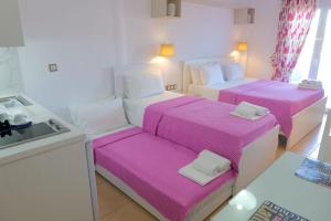 Family Room with Sea View room in Hotel Mira Mare