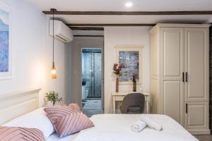 Old Town Rooms Matusko