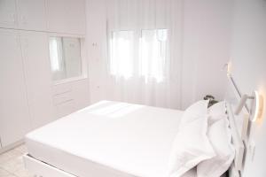 Ilias and Eva Apartment close to the beach