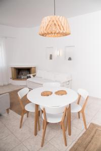 Ilias and Eva Apartment close to the beach
