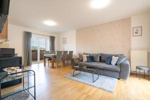Suite with Balcony room in Penzion Laura