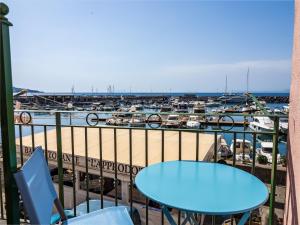 Casa Mariarosa - Seaside Apartment with Balcony