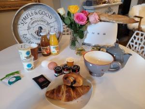 Appartements -La Batisse -Parking prive -Coeur historique - La Clef de Honfleur : photos des chambres