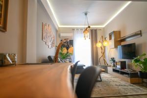 ORFEAS & NIOVI suites AXD